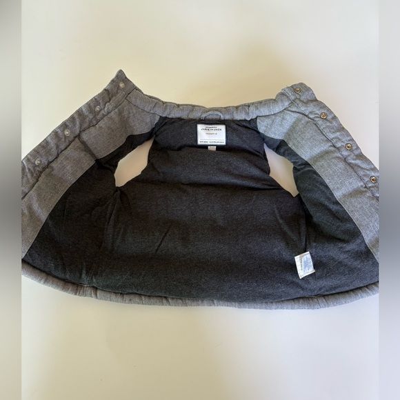 Janie and Jack Kids Herringbone Puffer Vest Grey Lined Snap Front Close Size 3-4 - Picture 3 of 10